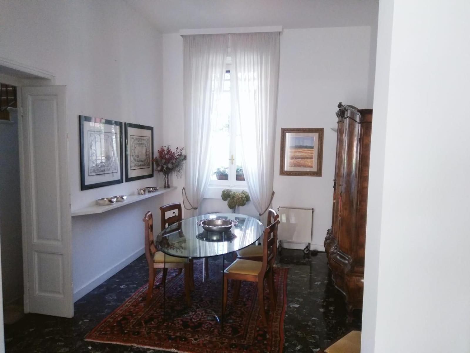 ميلان Casa Mari - Free Secure Parking, Breakfast, Private Bathroom, Wifi, Garden, Aircon, 3 Min Walk To Metro And Train Station المظهر الخارجي الصورة